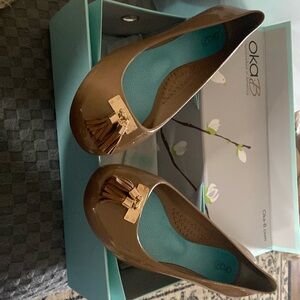 Oka B Ballet Flats.   Size 7  new.   Camel color